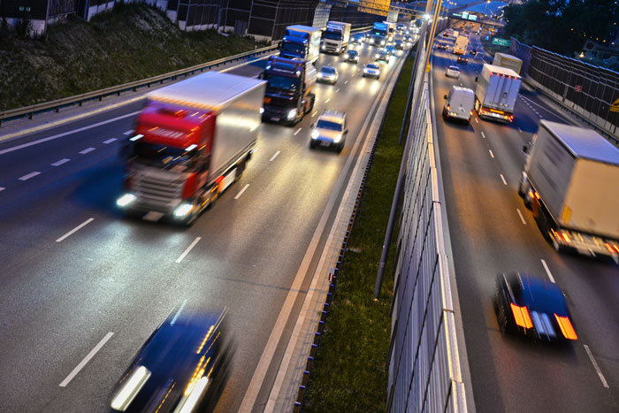 LKWs auf der Autobahn